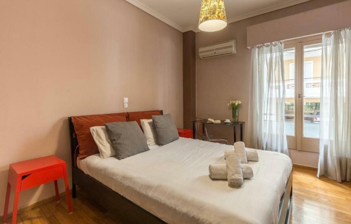 Holodek Apartments Ground & Semibasement Афины Экстерьер фото